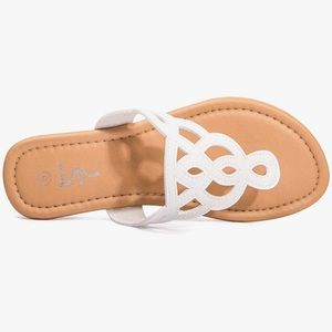 NWOT LM Women’s Sandals T-strap slip on flat flip flop casual summer sandals